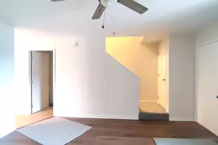 117 Colonial Pkwy, Yorkville, IL 60560 - Photo 3