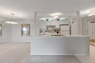 120 Lakeview Dr, Bloomingdale, IL 60108 - Photo 5