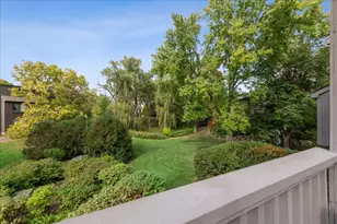 450 Woodview Rd, Lake Barrington, IL 60010 - Photo 5