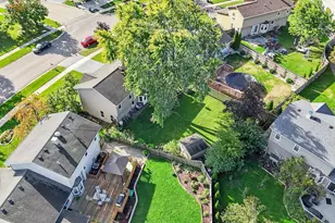 2482 Hedge Row Dr, Aurora, IL 60502 - Photo 7