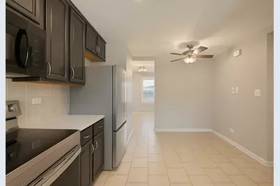 1272 Court #E, Hanover Park, IL 60133 - Photo 5