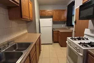 2212 E 70th St, Chicago, IL 60649 - Photo 7