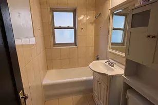 2212 E 70th St, Chicago, IL 60649 - Photo 5