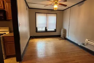 2212 E 70th St, Chicago, IL 60649 - Photo 3