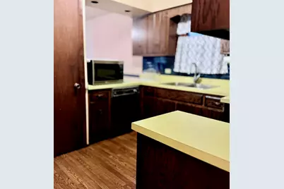 18136 Oakwood Avenue, Lansing, IL 60438 - Photo 11