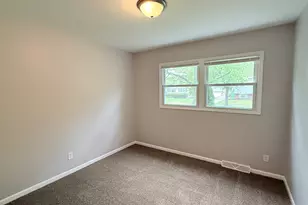 18905 Park Ave, Lansing, IL 60438 - Photo 13