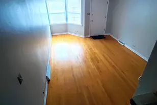 2430 E 73rd St, Chicago, IL 60649 - Photo 5