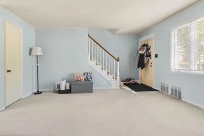 913 N Raynor Avenue, Joliet, IL 60435 - Photo 5