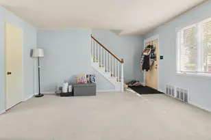 913 N Raynor Ave, Joliet, IL 60435 - Photo 5