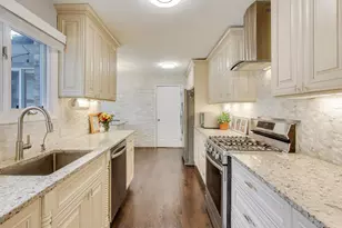 834 Poplar Ln, Deerfield, IL 60015 - Photo 11