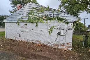 1647 Shirley Dr, Calumet City, IL 60409 - Photo 5