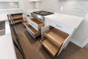 68 Kloe Ln, Sycamore, IL 60178 - Photo 9