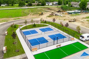 68 Kloe Ln, Sycamore, IL 60178 - Photo 49