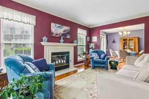 879 Dandridge Ct, Elgin, IL 60120 - Photo 9