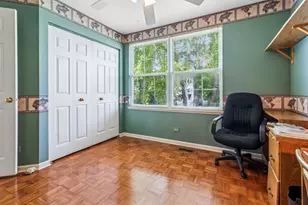 879 Dandridge Ct, Elgin, IL 60120 - Photo 23