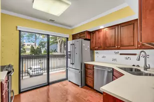 107 N Elm St, Champaign, IL 61820 - Photo 15