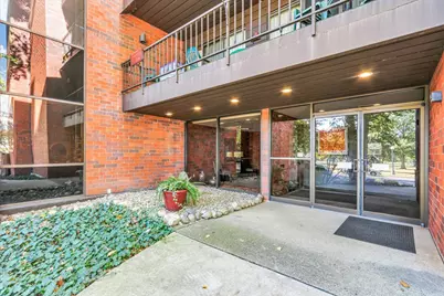 107 N Elm Street #108, Champaign, IL 61820 - Photo 3