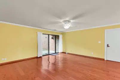 107 N Elm Street #108, Champaign, IL 61820 - Photo 9