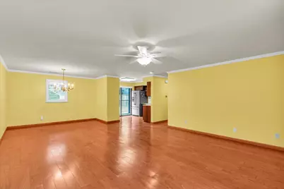 107 N Elm Street #108, Champaign, IL 61820 - Photo 11