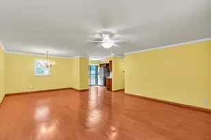 107 N Elm St, Champaign, IL 61820 - Photo 11