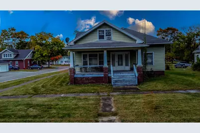 300 N Axtel Avenue, Milford, IL 60953 - Photo 1