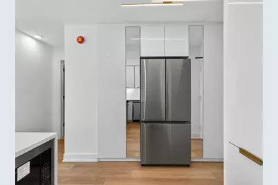 1455 N Sandburg Terrace #2403, Chicago, IL 60610 - Photo 17