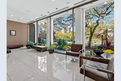 1455 N Sandburg Terrace #2403, Chicago, IL 60610 - Photo 21