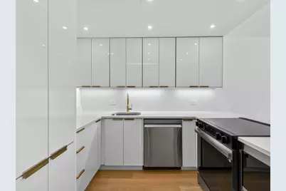 1455 N Sandburg Terrace #2403, Chicago, IL 60610 - Photo 15