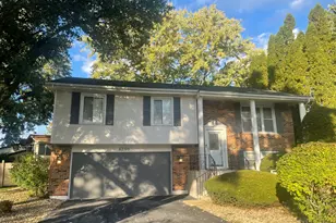 4200 W 176th Pl, Country Club Hills, IL 60478 - Photo 1