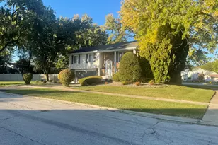 4200 W 176th Pl, Country Club Hills, IL 60478 - Photo 7