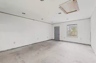 501 E McClelland St, Monticello, IL 61856 - Photo 23