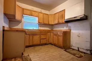 8505 S Vernon Ave, Chicago, IL 60619 - Photo 9