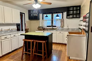 375 W Franklin St, Paxton, IL 60957 - Photo 7