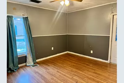 375 W Franklin Street, Paxton, IL 60957 - Photo 5