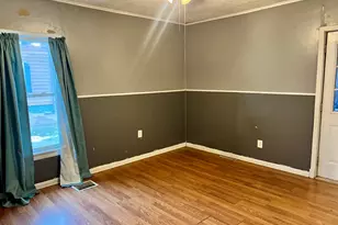 375 W Franklin St, Paxton, IL 60957 - Photo 5