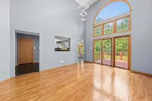 7124 168th St, Tinley Park, IL 60477 - Photo 3