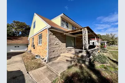 977 N Oakland Avenue, Decatur, IL 62522 - Photo 3