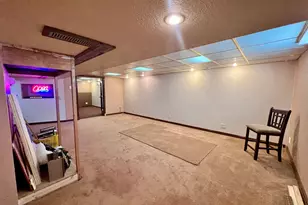 977 N Oakland Ave, Decatur, IL 62522 - Photo 37