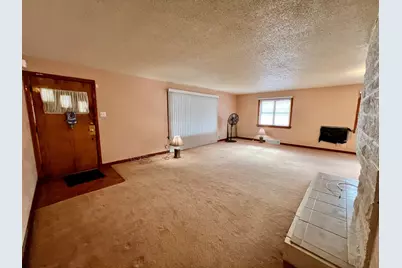 977 N Oakland Avenue, Decatur, IL 62522 - Photo 5