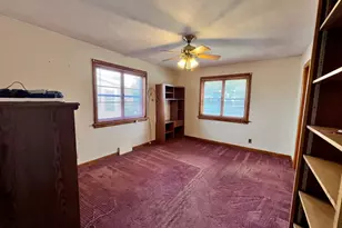 977 N Oakland Ave, Decatur, IL 62522 - Photo 17