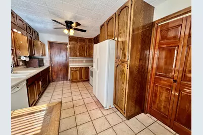 977 N Oakland Avenue, Decatur, IL 62522 - Photo 13