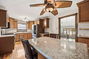 10912 Circle Dr, Palos Hills, IL 60465 - Photo 9