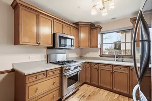 10912 Circle Dr, Palos Hills, IL 60465 - Photo 13