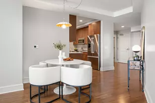 850 N Lake Shore Dr, Chicago, IL 60611 - Photo 17