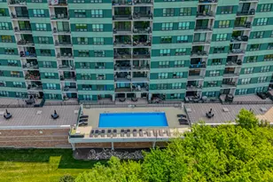 6420 Double Eagle Dr, Woodridge, IL 60517 - Photo 5