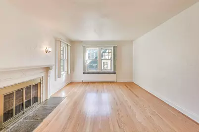 566 Bellevue Place, Highland Park, IL 60035 - Photo 3