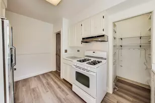 566 Bellevue Pl, Highland Park, IL 60035 - Photo 9