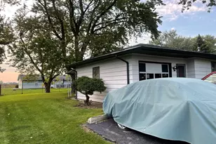 1503 Rickey Dr, Joliet, IL 60433 - Photo 3