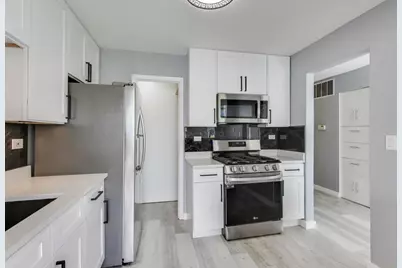 609 Hanover Court #X-1, Schaumburg, IL 60194 - Photo 3