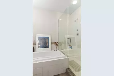 1329 N Dearborn Street #1, Chicago, IL 60610 - Photo 15